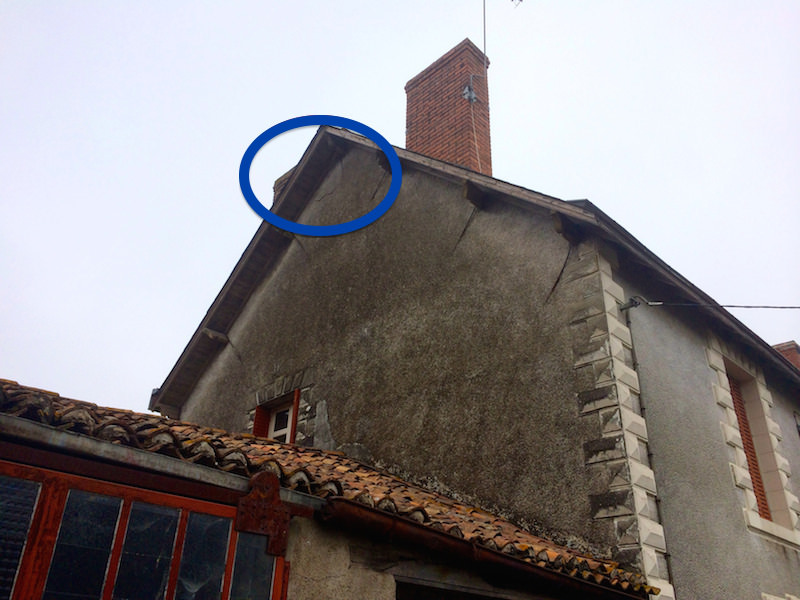 Avis sur taches mur extérieur problème fuite cheminée. murs ... Cheminée Exterieure Créatif